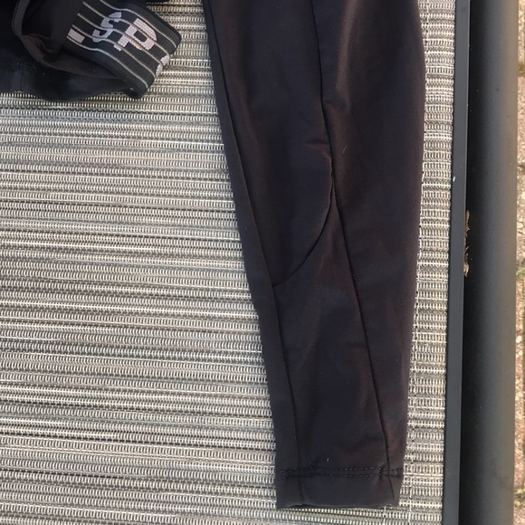 RARE Oysho Sport Logo-Strips Crop T-Shirt - Picture 6 of 9